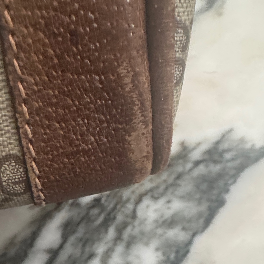 Gucci Ophidia Satchel Monogram Bag. Comes with cherry 🍒 charm - Picture 15 of 15
